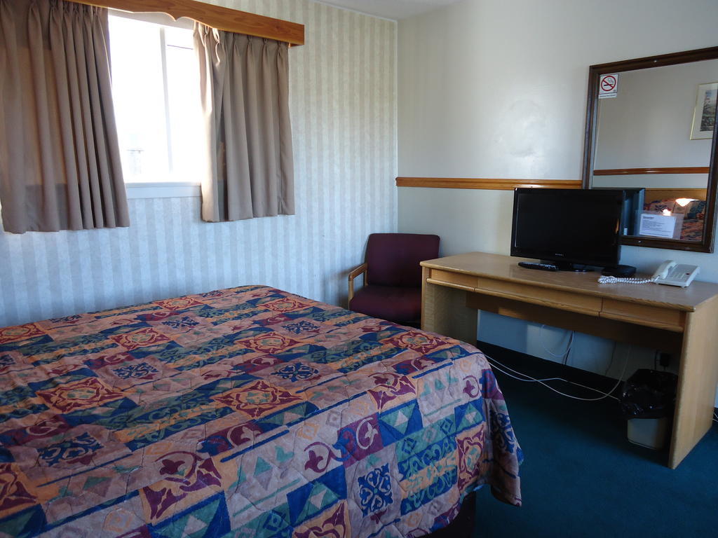 Kingsway Inn Thunder Bay Room photo